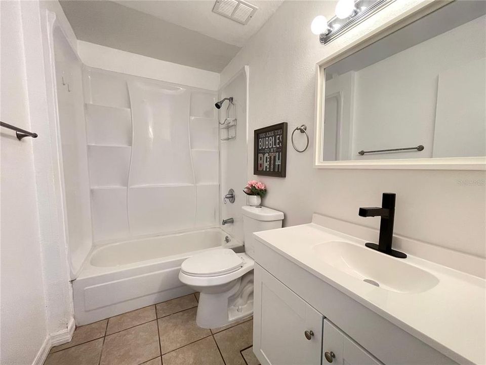 En Venta: $199,000 (2 camas, 2 baños, 937 Pies cuadrados)