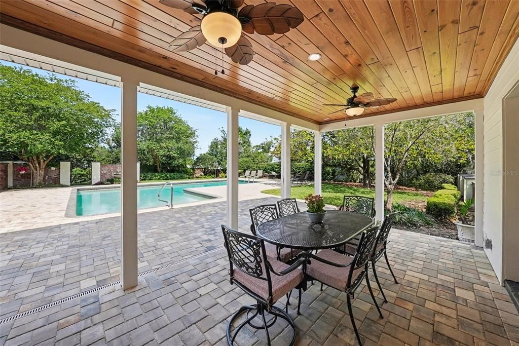 En Venta: $1,375,000 (6 camas, 4 baños, 5126 Pies cuadrados)
