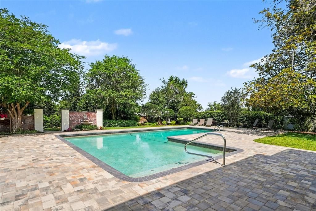 En Venta: $1,375,000 (6 camas, 4 baños, 5126 Pies cuadrados)