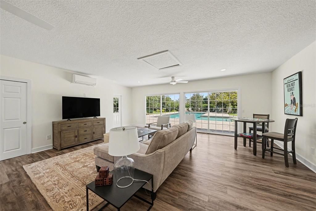 En Venta: $1,375,000 (6 camas, 4 baños, 5126 Pies cuadrados)