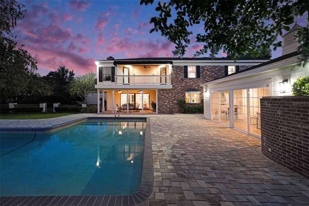 En Venta: $1,375,000 (6 camas, 4 baños, 5126 Pies cuadrados)
