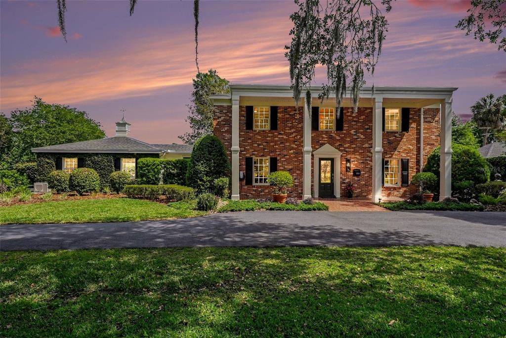 En Venta: $1,375,000 (6 camas, 4 baños, 5126 Pies cuadrados)