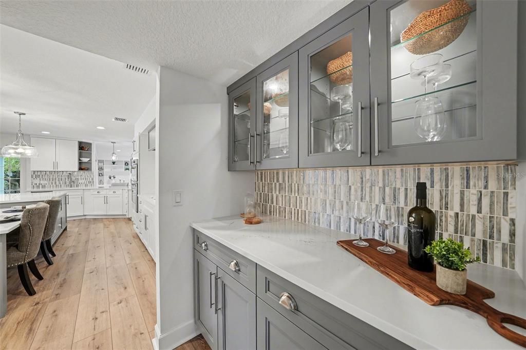 En Venta: $1,375,000 (6 camas, 4 baños, 5126 Pies cuadrados)