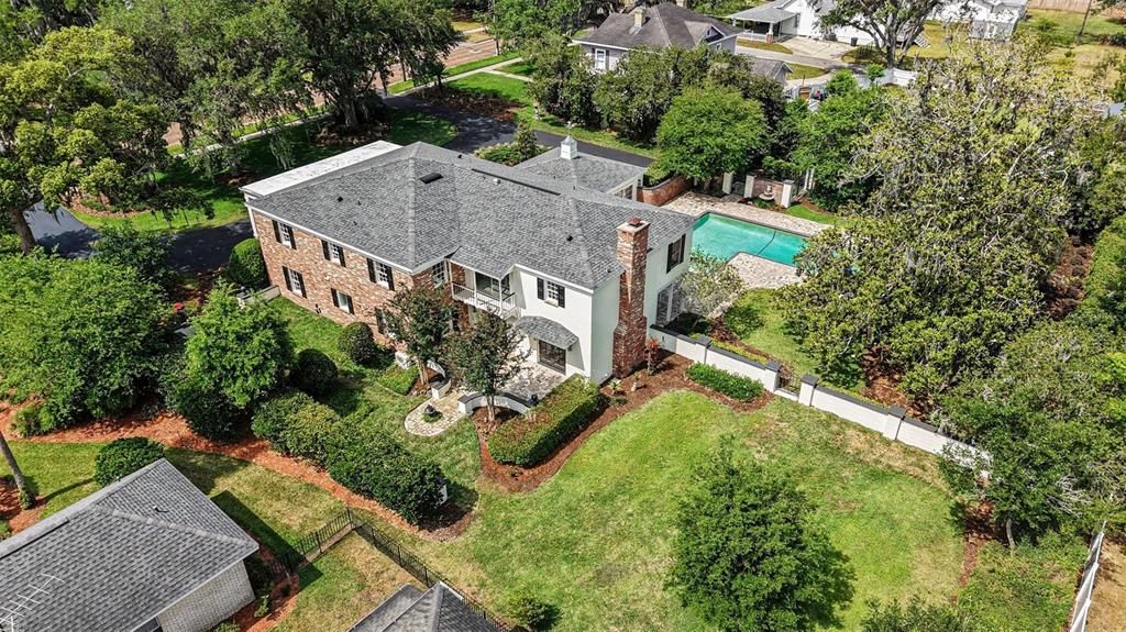 En Venta: $1,375,000 (6 camas, 4 baños, 5126 Pies cuadrados)