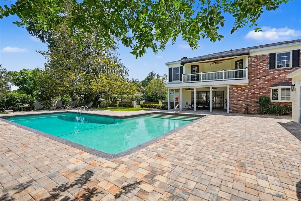En Venta: $1,375,000 (6 camas, 4 baños, 5126 Pies cuadrados)