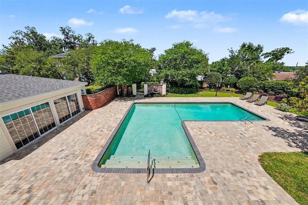 En Venta: $1,375,000 (6 camas, 4 baños, 5126 Pies cuadrados)