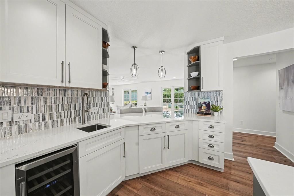 En Venta: $1,375,000 (6 camas, 4 baños, 5126 Pies cuadrados)