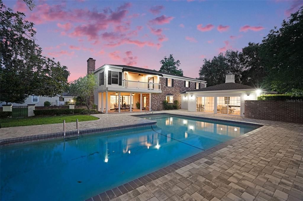 En Venta: $1,375,000 (6 camas, 4 baños, 5126 Pies cuadrados)