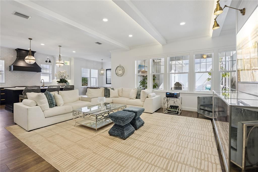 For Sale: $2,199,000 (4 beds, 4 baths, 5138 Square Feet)