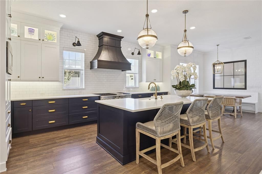 For Sale: $2,199,000 (4 beds, 4 baths, 5138 Square Feet)