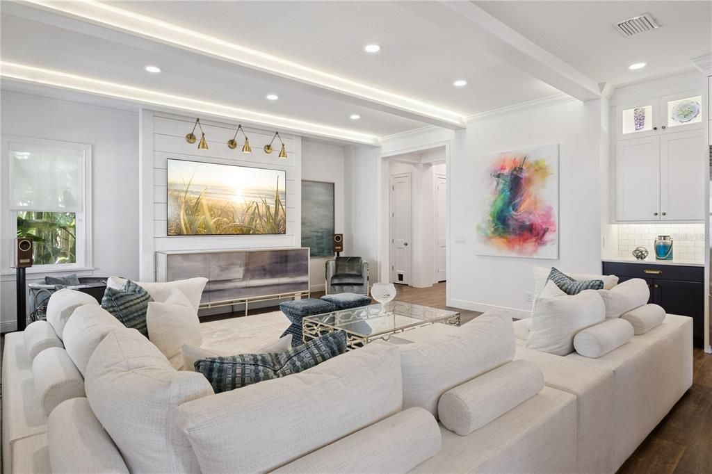 For Sale: $2,199,000 (4 beds, 4 baths, 5138 Square Feet)