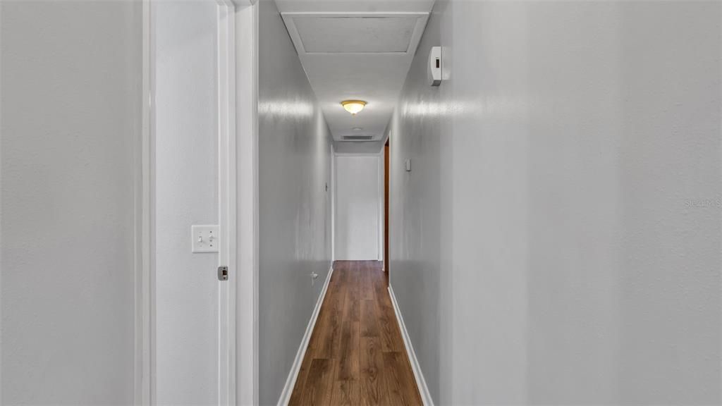 For Sale: $350,000 (3 beds, 1 baths, 1440 Square Feet)
