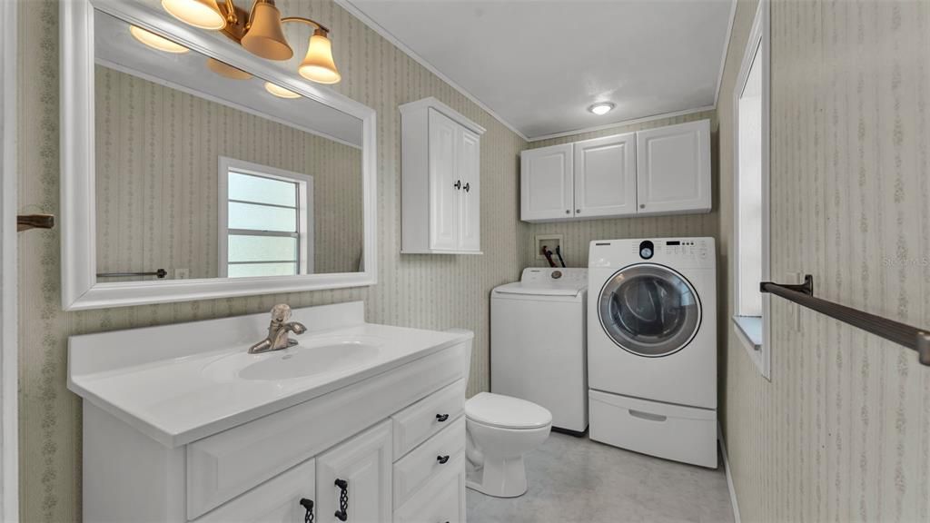 For Sale: $350,000 (3 beds, 1 baths, 1440 Square Feet)