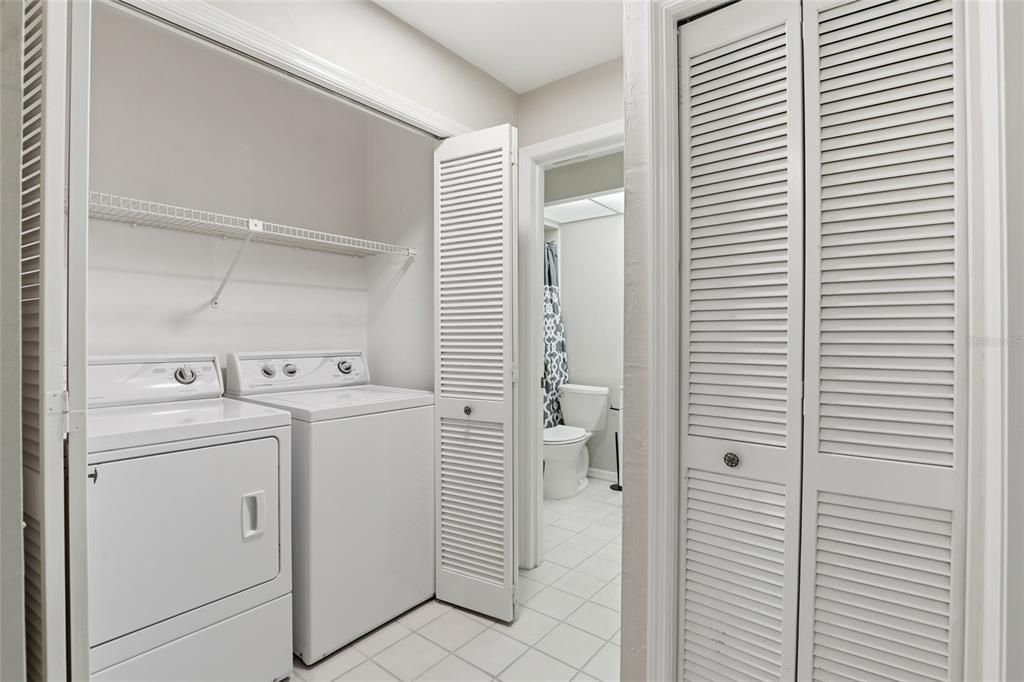 Active With Contract: $229,900 (2 beds, 2 baths, 1045 Square Feet)