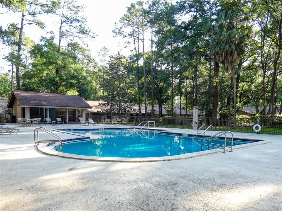 Active With Contract: $229,900 (2 beds, 2 baths, 1045 Square Feet)
