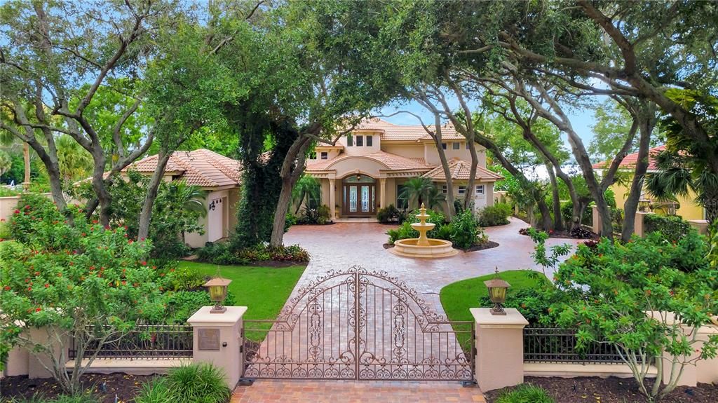 На продажу: $3,937,000 (4 спален, 4 ванн, 3706 Квадратных фут)