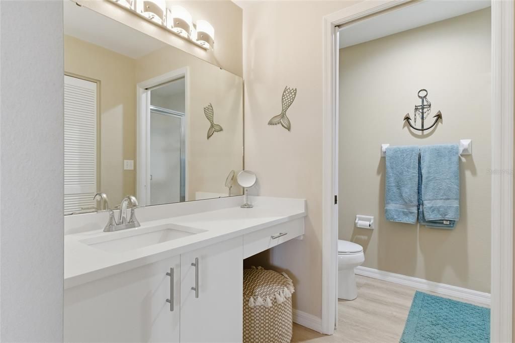 Active With Contract: $299,000 (2 beds, 2 baths, 1106 Square Feet)