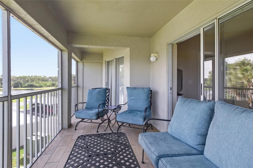 Active With Contract: $299,000 (2 beds, 2 baths, 1106 Square Feet)
