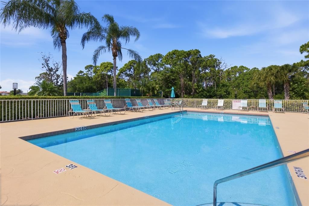 Active With Contract: $299,000 (2 beds, 2 baths, 1106 Square Feet)