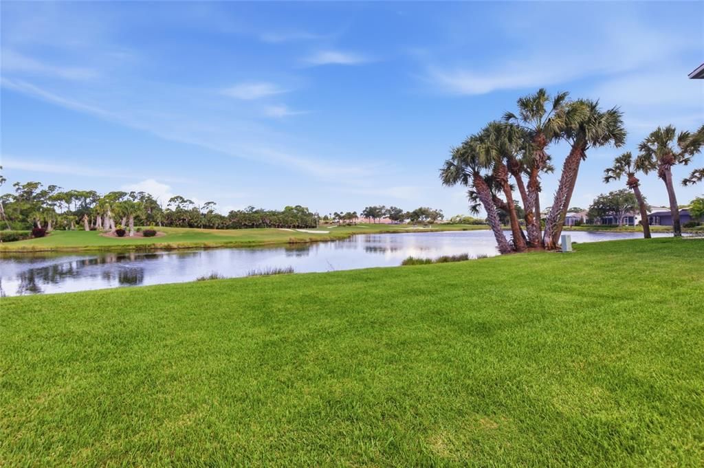 Active With Contract: $299,000 (2 beds, 2 baths, 1106 Square Feet)