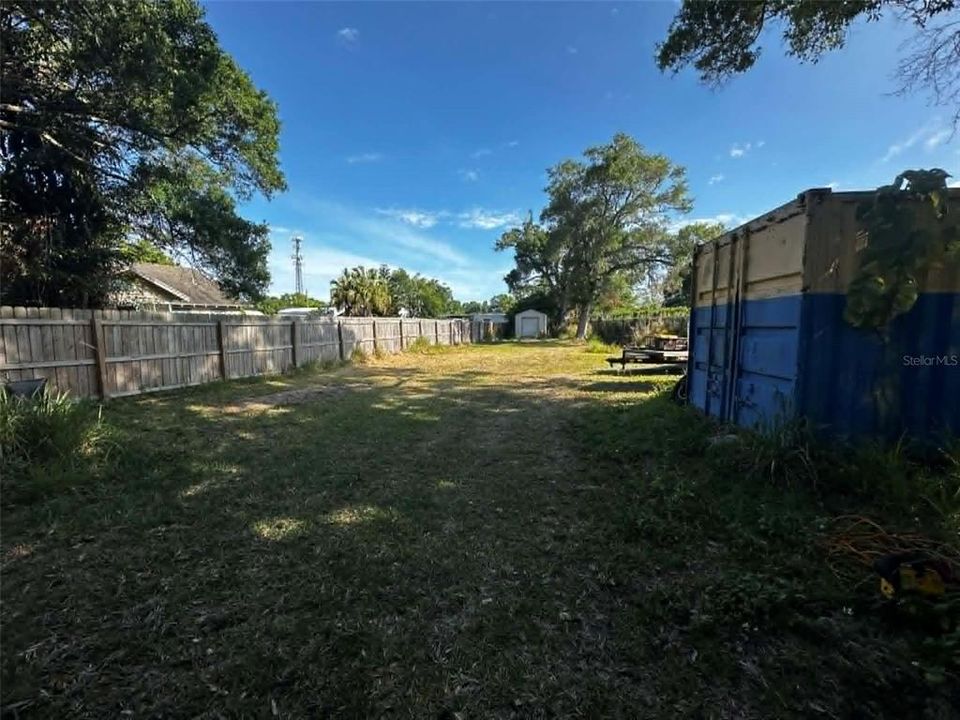 待售: $150,000 (0.16 acres)