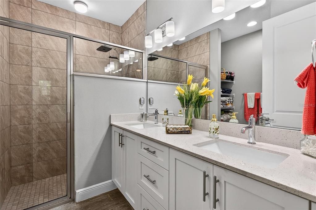 For Sale: $354,900 (2 beds, 2 baths, 1638 Square Feet)