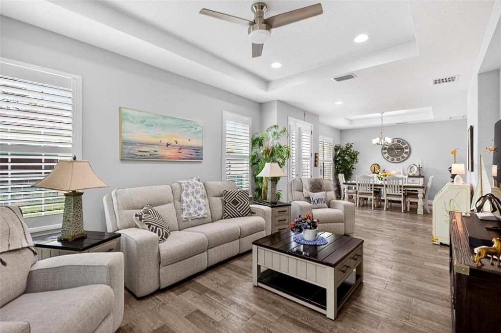 For Sale: $354,900 (2 beds, 2 baths, 1638 Square Feet)