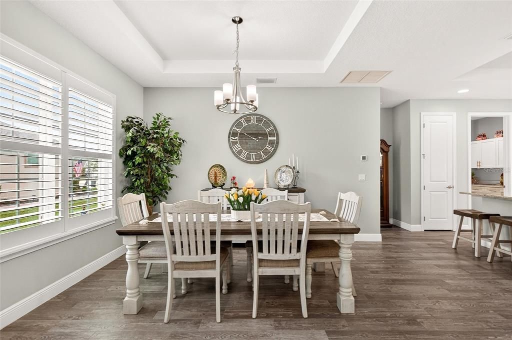 For Sale: $354,900 (2 beds, 2 baths, 1638 Square Feet)