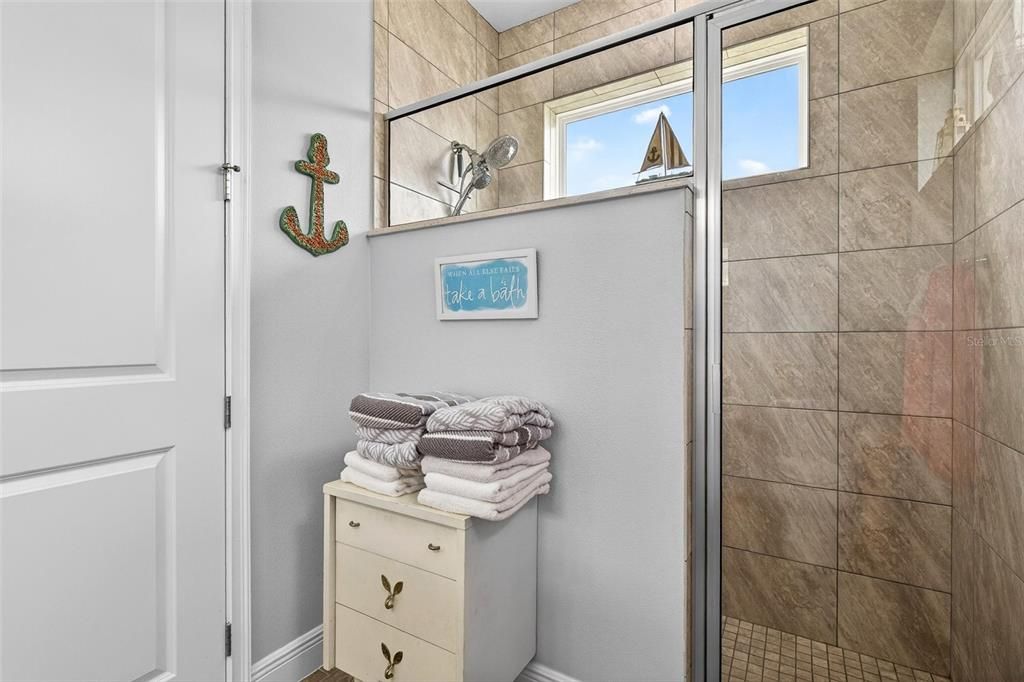 For Sale: $354,900 (2 beds, 2 baths, 1638 Square Feet)