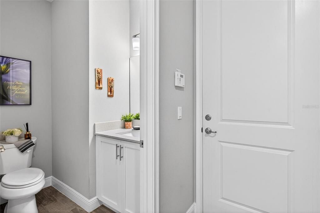 For Sale: $354,900 (2 beds, 2 baths, 1638 Square Feet)
