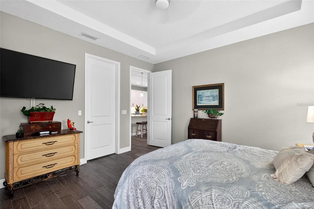For Sale: $354,900 (2 beds, 2 baths, 1638 Square Feet)