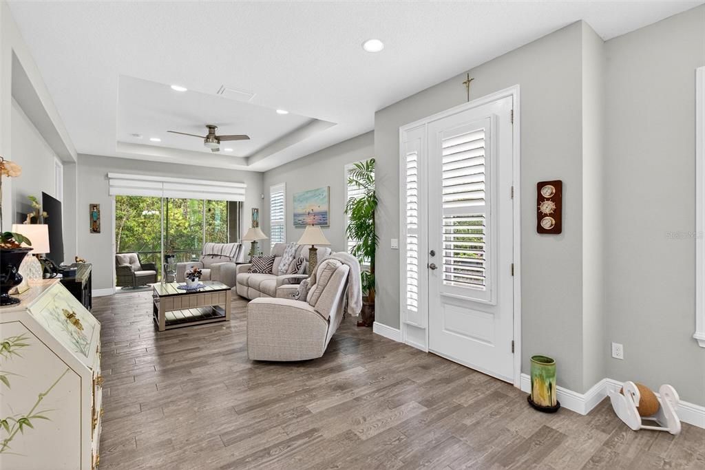 For Sale: $354,900 (2 beds, 2 baths, 1638 Square Feet)