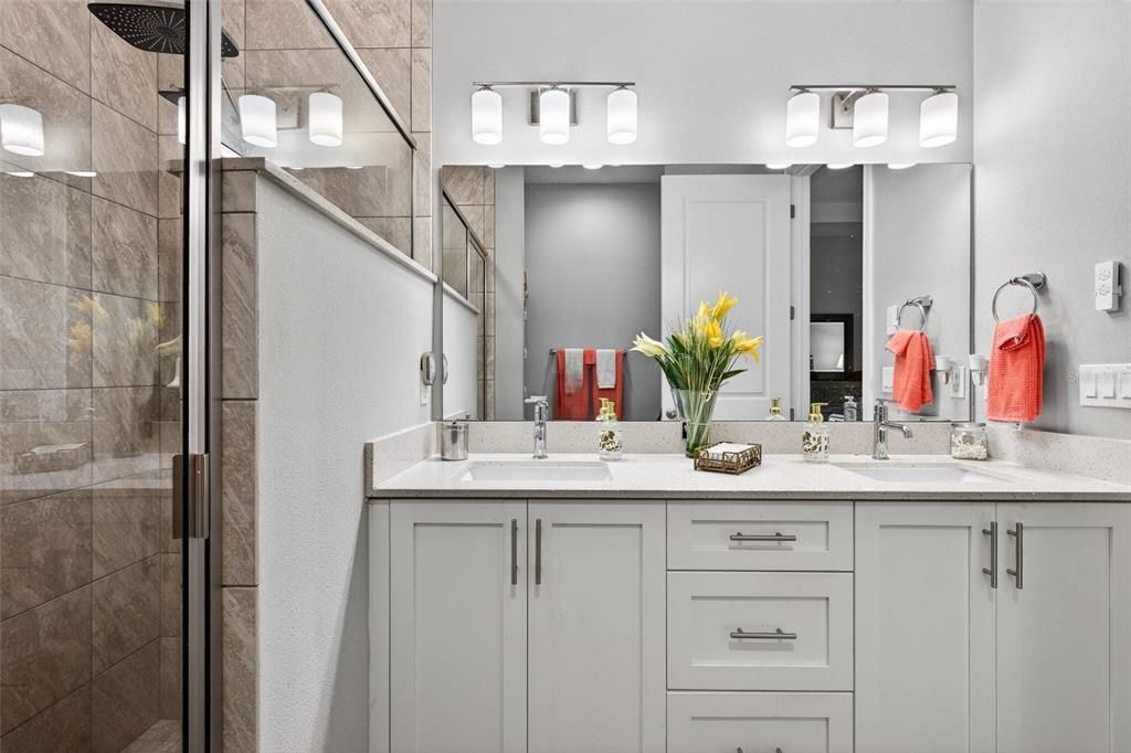 For Sale: $354,900 (2 beds, 2 baths, 1638 Square Feet)