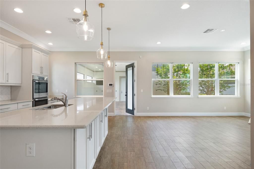 Active With Contract: $3,625 (3 beds, 2 baths, 2307 Square Feet)
