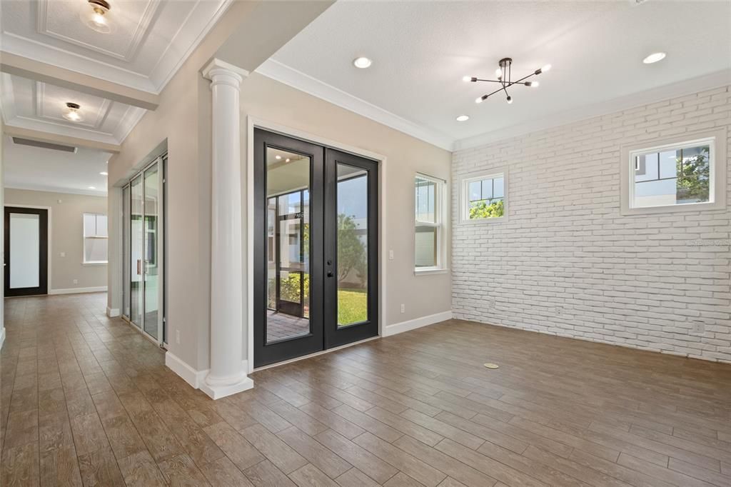 Active With Contract: $3,625 (3 beds, 2 baths, 2307 Square Feet)