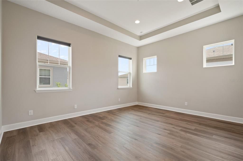 Active With Contract: $3,625 (3 beds, 2 baths, 2307 Square Feet)
