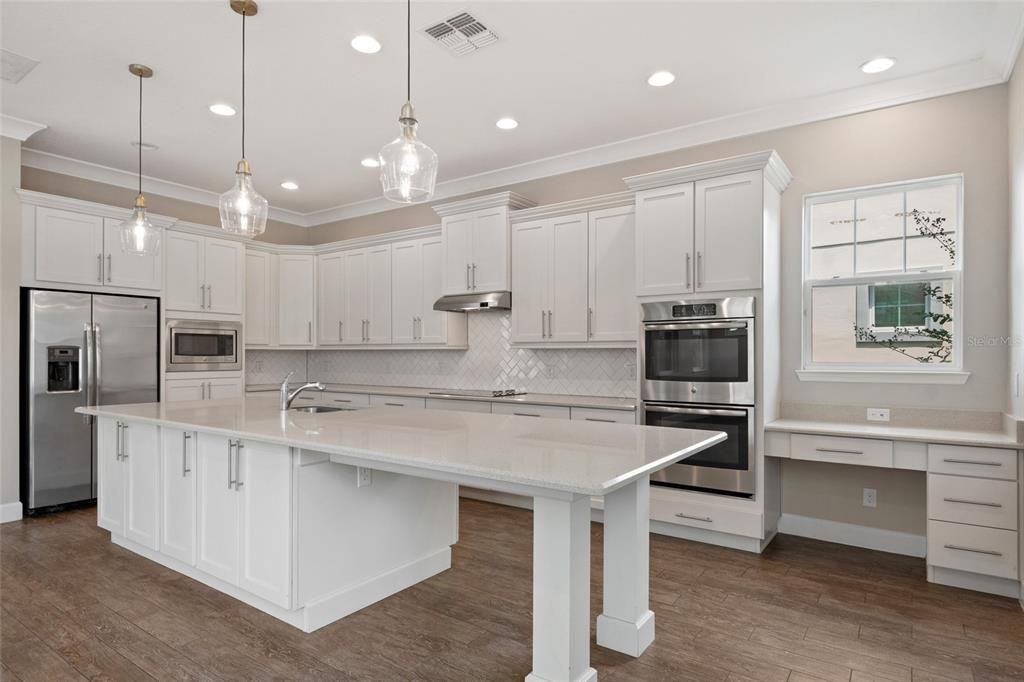 Active With Contract: $3,625 (3 beds, 2 baths, 2307 Square Feet)