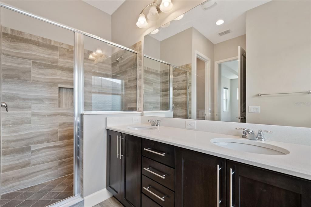 Active With Contract: $3,625 (3 beds, 2 baths, 2307 Square Feet)
