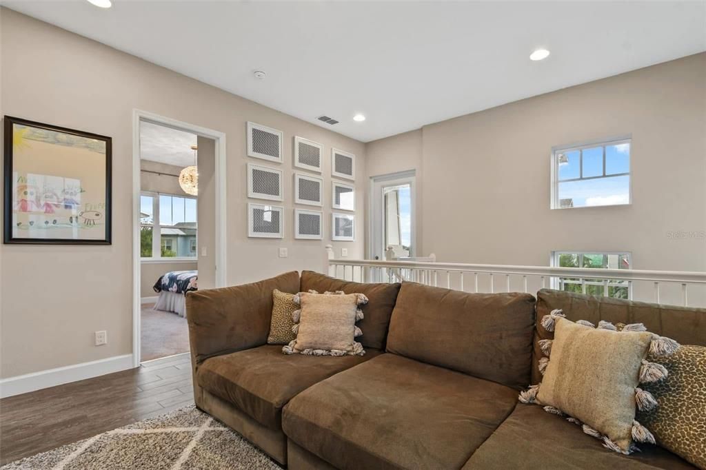Active With Contract: $3,625 (3 beds, 2 baths, 2307 Square Feet)