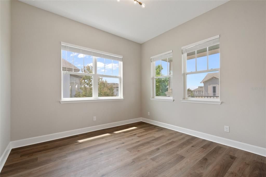Active With Contract: $3,625 (3 beds, 2 baths, 2307 Square Feet)