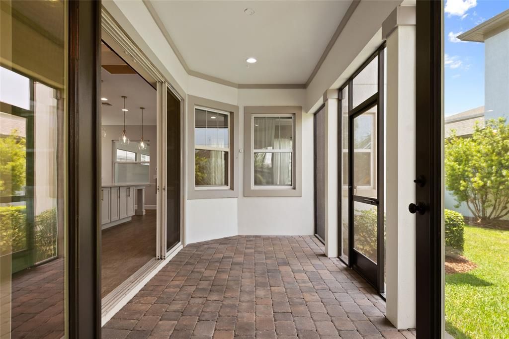Active With Contract: $3,625 (3 beds, 2 baths, 2307 Square Feet)