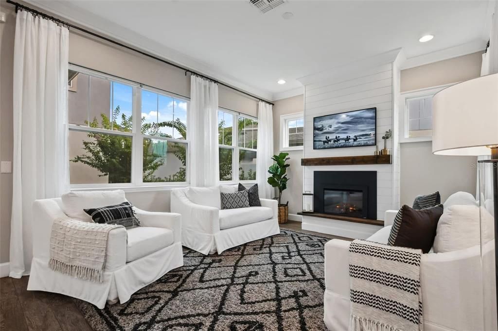 Active With Contract: $3,625 (3 beds, 2 baths, 2307 Square Feet)