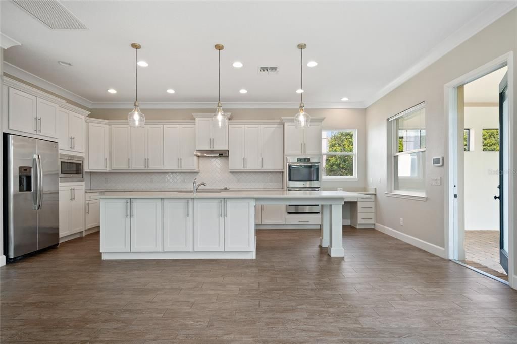 Active With Contract: $3,625 (3 beds, 2 baths, 2307 Square Feet)