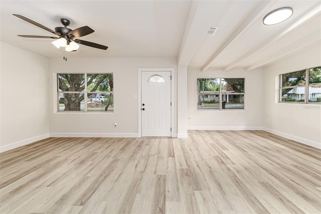Activo con contrato: $298,950 (3 camas, 1 baños, 1255 Pies cuadrados)