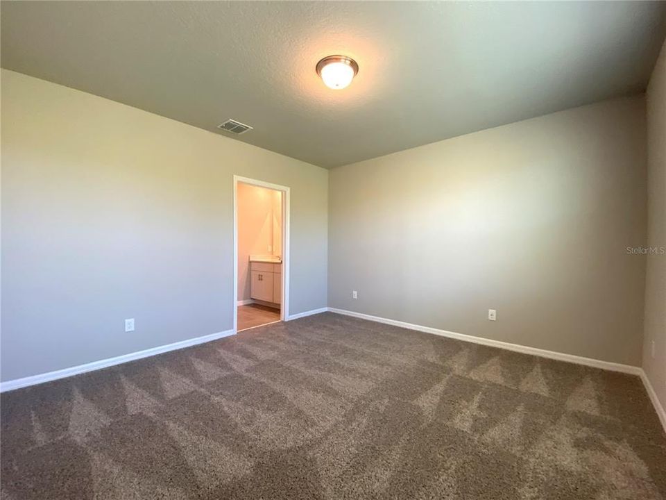 В аренду: $2,099 (3 спален, 2 ванн, 1484 Квадратных фут)