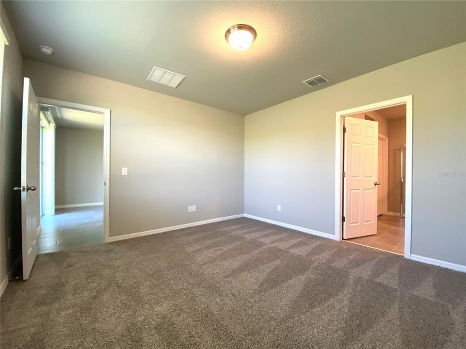 В аренду: $2,099 (3 спален, 2 ванн, 1484 Квадратных фут)