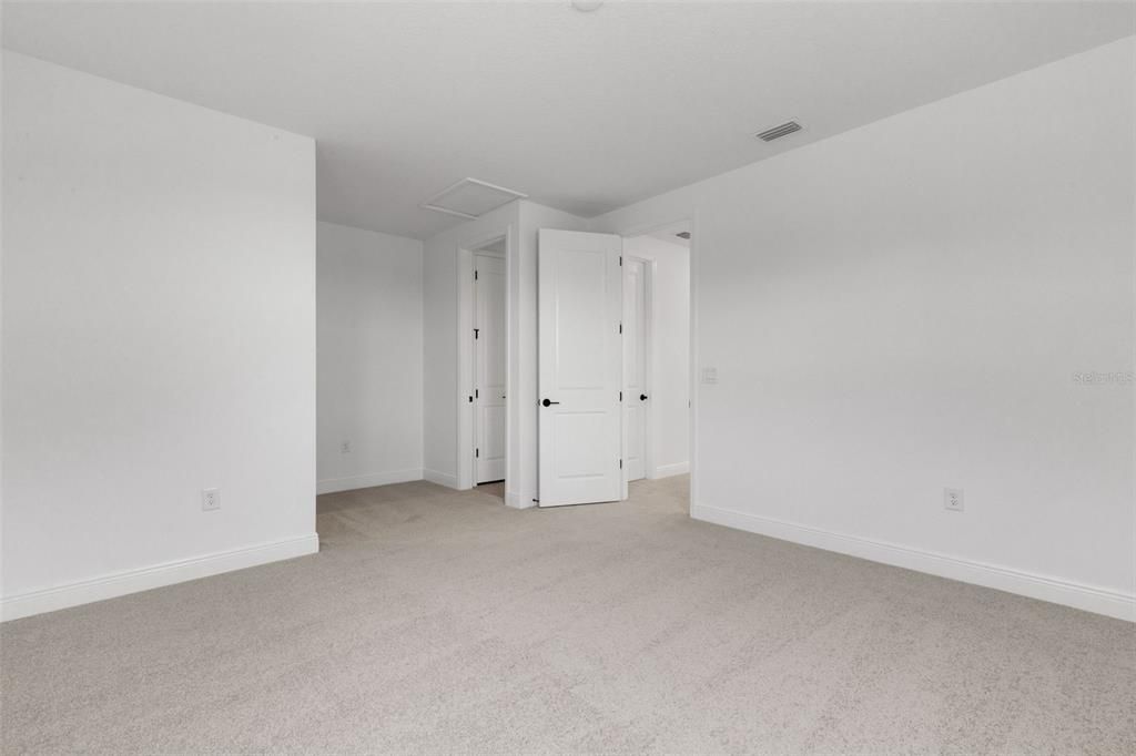 For Sale: $739,999 (4 beds, 4 baths, 3116 Square Feet)