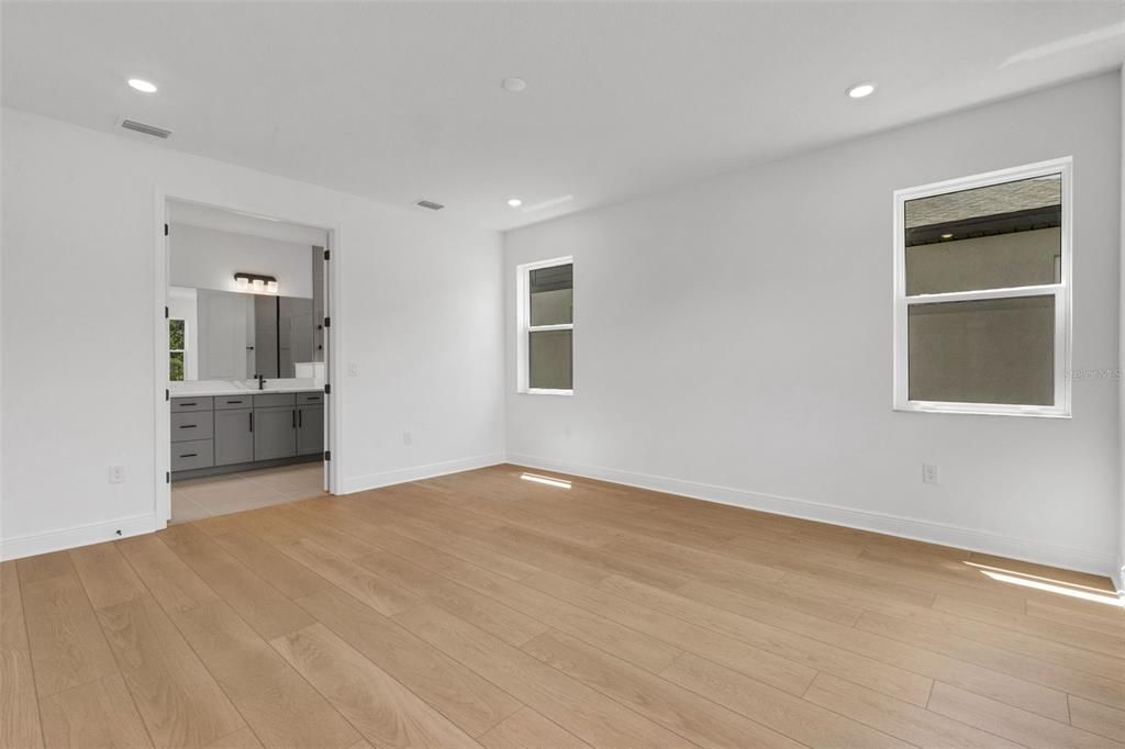 For Sale: $739,999 (4 beds, 4 baths, 3116 Square Feet)