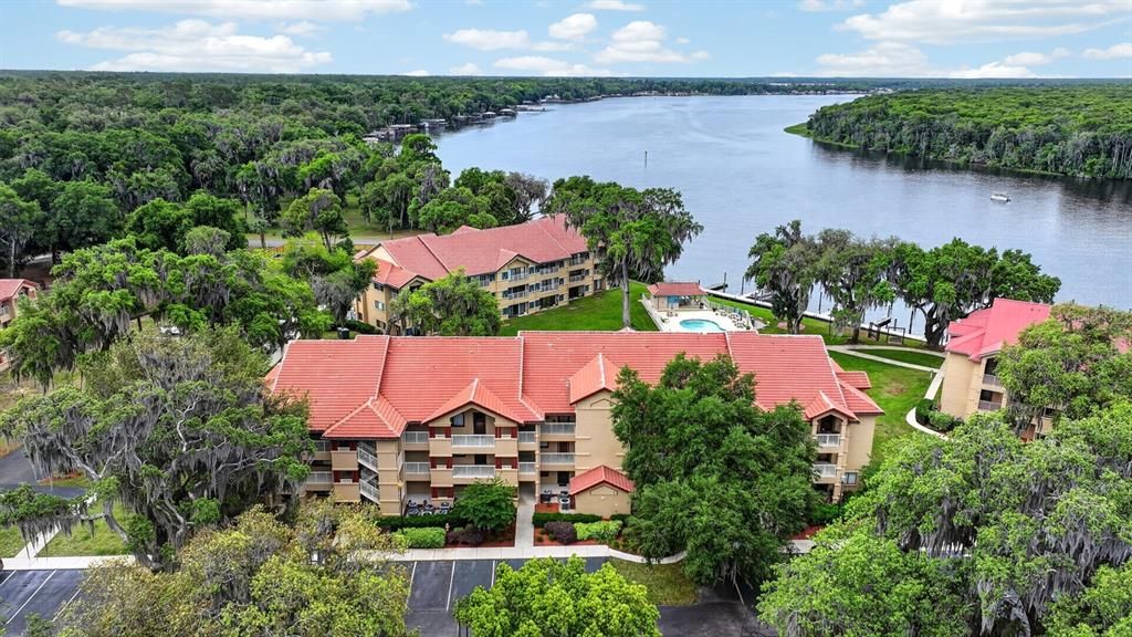 En Venta: $290,000 (2 camas, 2 baños, 1168 Pies cuadrados)