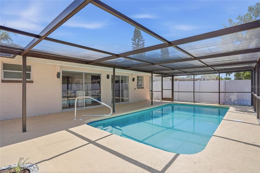 For Sale: $329,900 (3 beds, 2 baths, 1488 Square Feet)